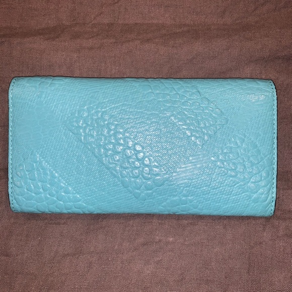 Authentic Burberry check embossed wallet - Picture 3 of 4